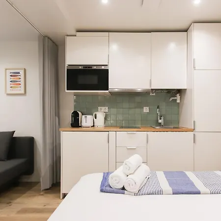 Downtown Charming By Homing Apartment *